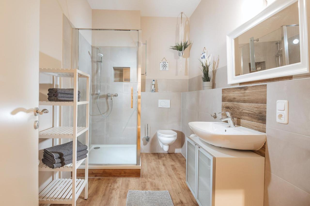 Am Erdbeerhof Apartment Rovershagen
